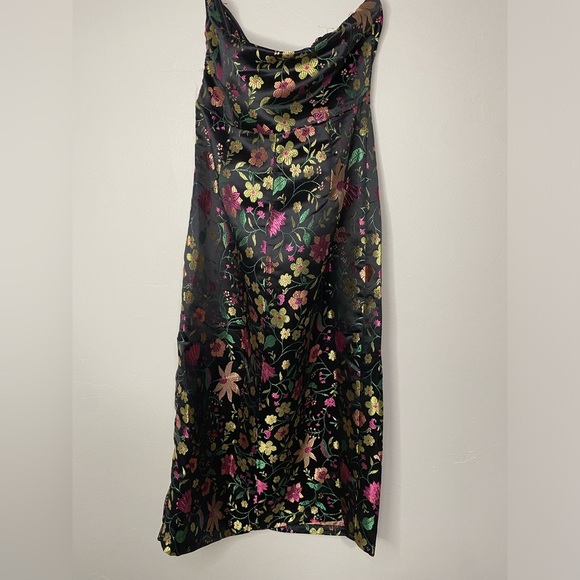 Lulus Make a Move Black Satin Floral Jacquard Strapless Midi Dress - Picture 3 of 7